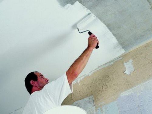Как красить бетонный потолок?