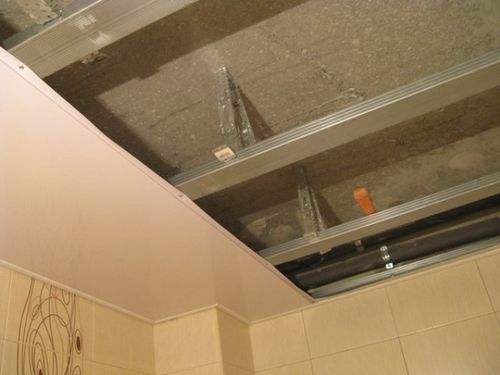 Каркасный подвесной потолок - основные виды и материалы