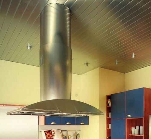 Навесной потолок на кухне - варианты материалов, фото