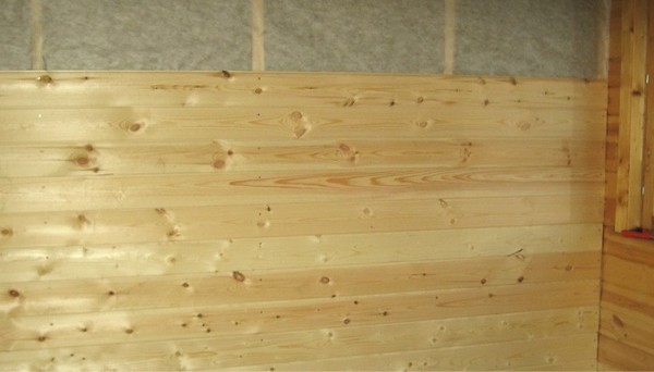 Отделка дома имитацией бруса: внешняя, внутренняя обшивка фасада деревянного строения. Фото и видео