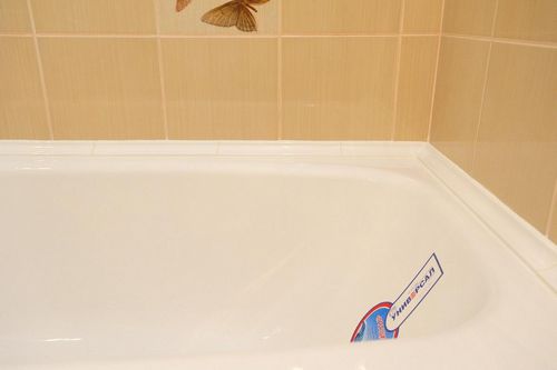 Пластиковый уголок: для ванны бордюр, плинтус чтобы не затекала вода, уголки для ванной и как плитку приклеить