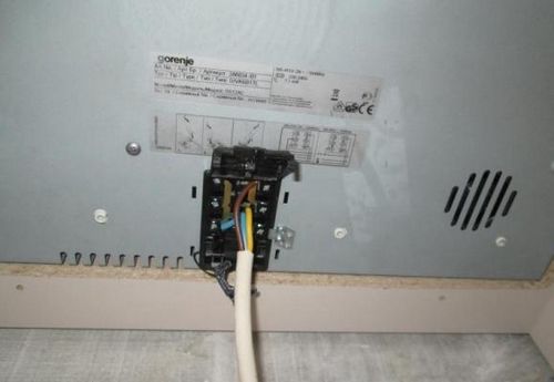 Подключение варочной панели к электросети: как подключить индукционную поверхность, вилка для Electrolux 4 провода