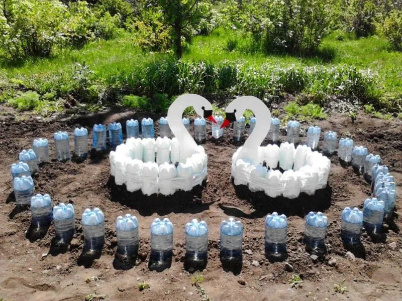 Бордюры из пластиковых бутылок для сада