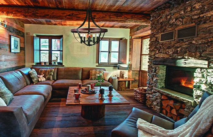 Дизайн гостиной в деревянном доме_шале