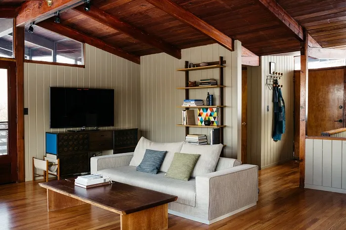 Дизайн гостиной в деревянном доме_фото