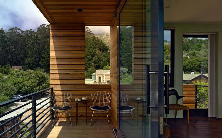 Интерьер балкона должен повторять общий дизайн квартиры или дома