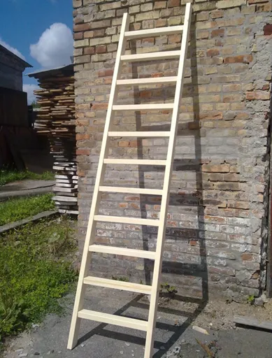 Как сделать деревянную лестницу. Приставные изделия