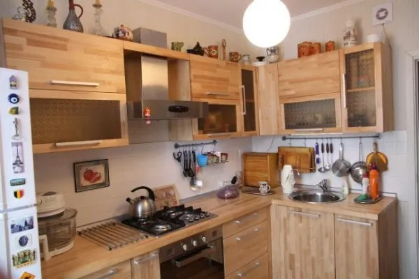 кухня своими руками с деревянными фасадами