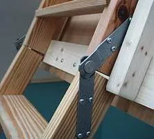 Как сделать лестницу на чердак своими руками