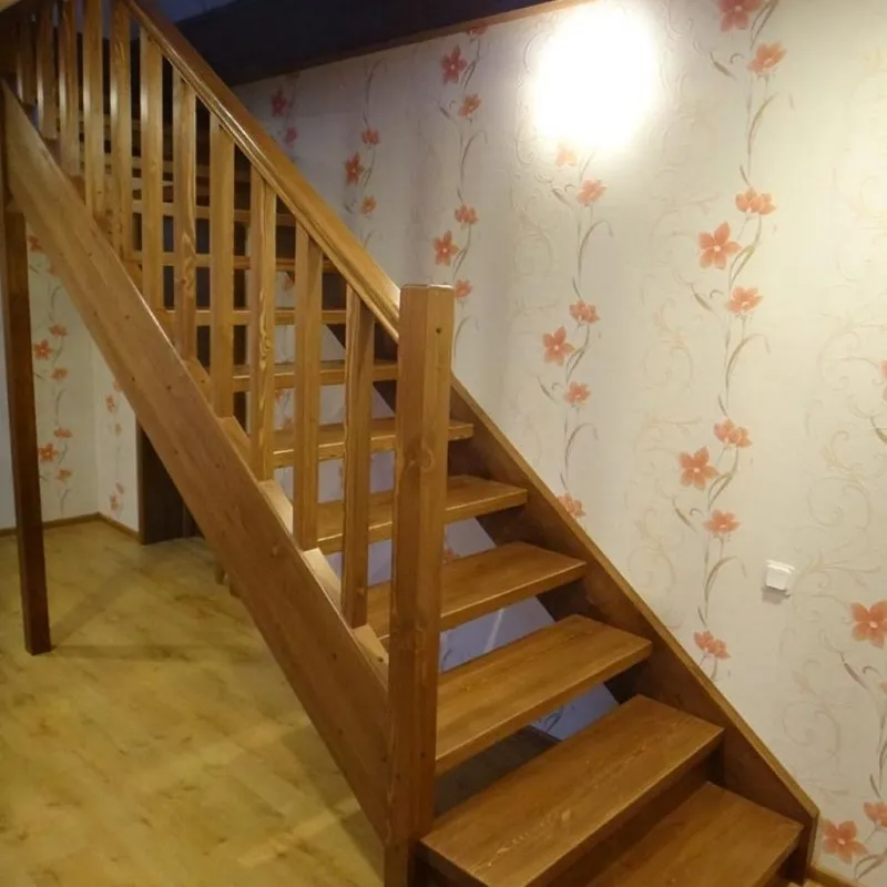 Лестница деревянная одномаршевая