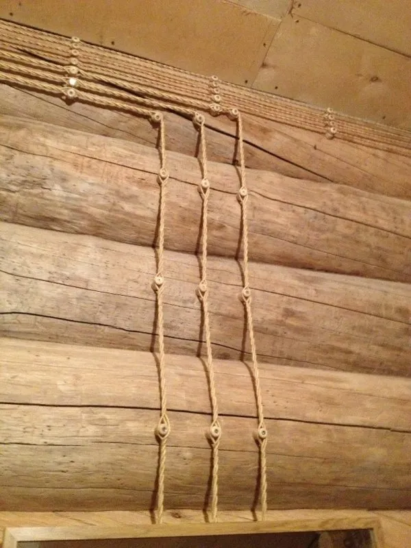 Витой провод в деревянном доме