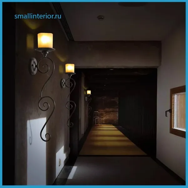 освещение в длинном коридоре