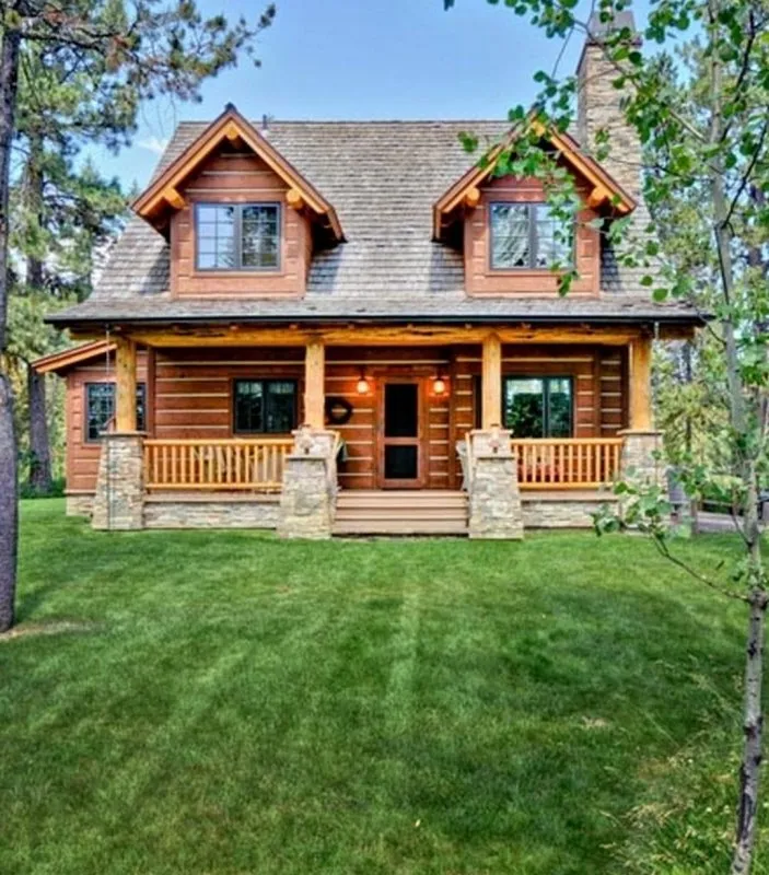 Шикарный деревянный дом