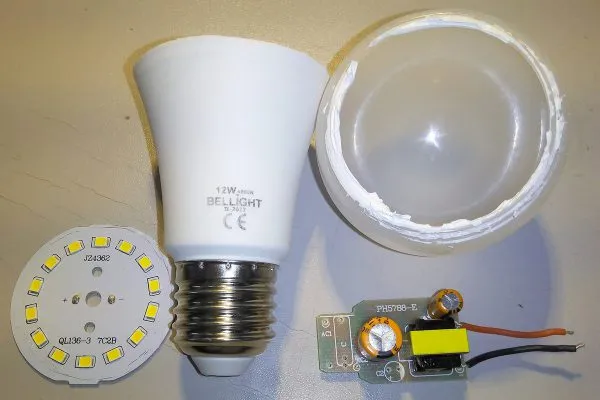 Разборка светодиодной лампы с герметиком