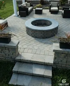 Fire Pit Yard, Garden Fire Pit, Fire Pit Landscaping, Landscaping Jobs, Backyard Projects, Backyard Ideas, Garden Ideas