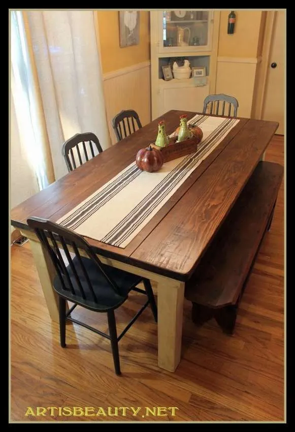 обеденный стол для большой семьи