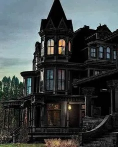 Gothic House, Victorian Gothic, Victorian Homes, Victorian Mansions, Creepy Houses, Goth Home, Images Esthétiques, Victorian Architecture, Wood Architecture