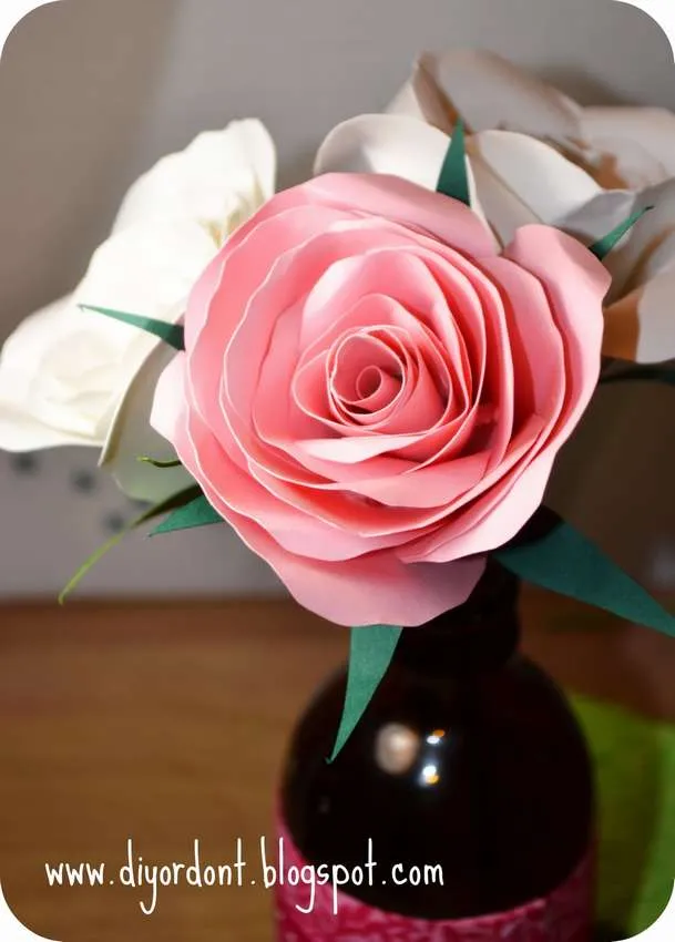 Пошаговая инструкция как сделать розу из бумаги