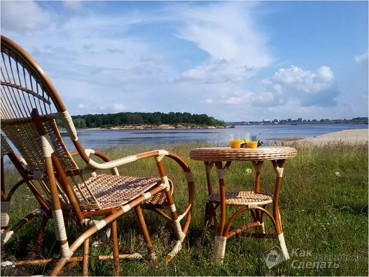 Плетеные кресло и столик для дачи