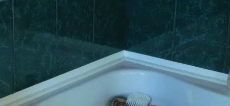 Плинтус для ванной
