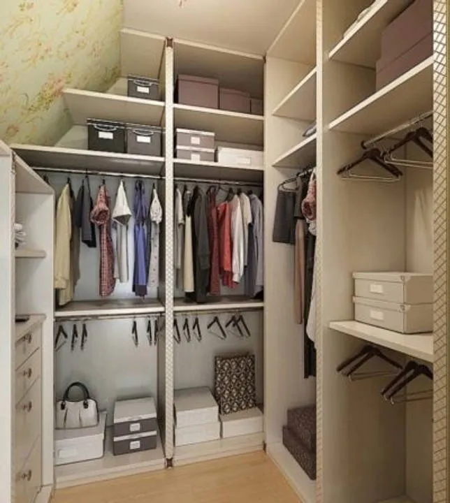 Разновидности гардеробных комнат в 2 кв. м, фото и идеи планировки