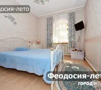 Дом с гаражом в центре Феодосии на ул. Садовая