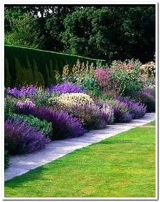 32 Easy And Low Maintenance Front Yard Landscaping Ideas #frontyardlandscaping #frontyardlandscapingideas #lowmaintenancefrontyard ⋆ frequence3.org Xeriscape Front Yard, Backyard Landscaping, Landscaping Ideas, Backyard Ideas, Cheap Backyard, Garden Ideas, Inexpensive Landscaping, Backyard Decor, Landscaping Borders