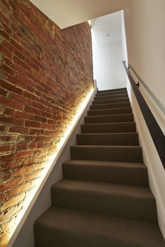 03-LED-lights-hidden-in-the-brick-wall-to-line-up-the-stairs