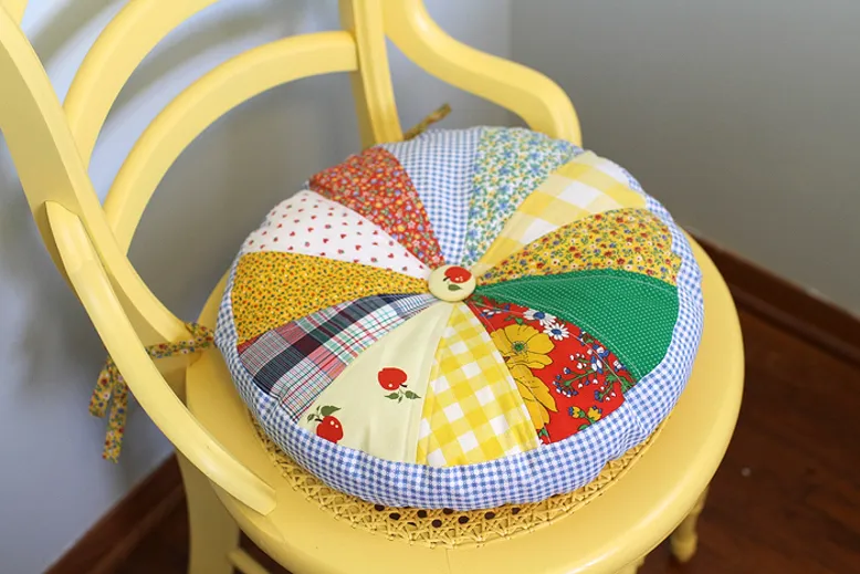 chair-cushion-using-scraps