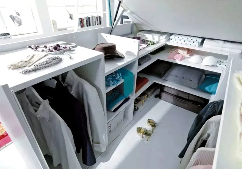 Двуспальная кровать-комод с вместительной гардеробной – идеальное решение для однокомнатной квартиры