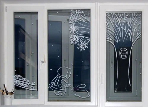 рисунки на окнах Новый год зубной пастой 3