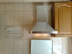 Как установить вытяжку на стену кухни