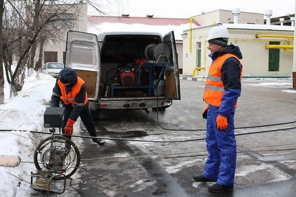 Очистка канализационной системы в многоквартирном доме