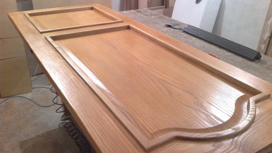 Как обновить дверь в ванную своими руками