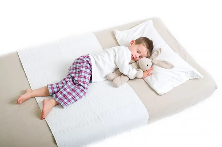 Ширина и длина матраса должны быть такими, чтобы ничего не мешало комфортному сну ребёнка