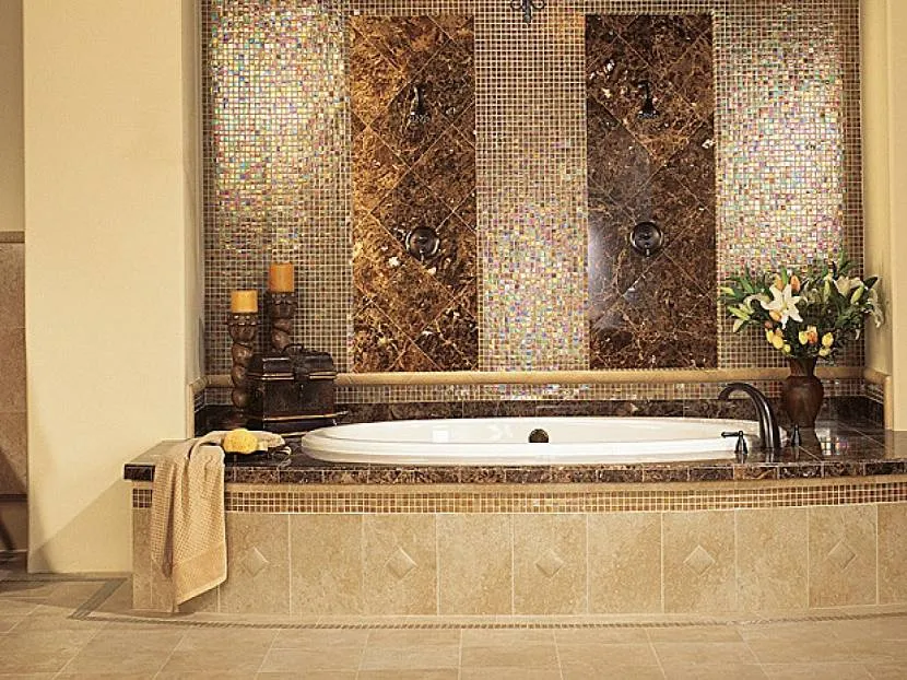 Золотая мозаика в ванной