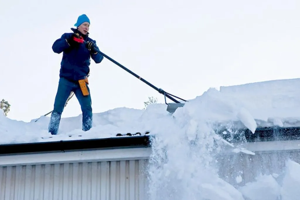 Создание инструмента для очистки снега с крыши
