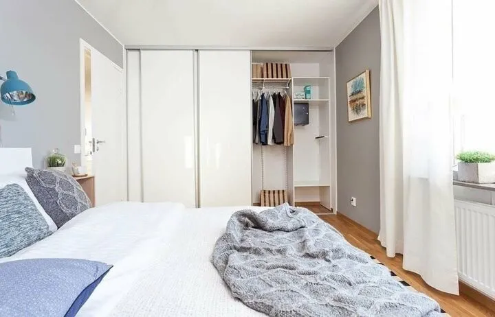 Спальня со шкафом-купе в скандинавском стиле