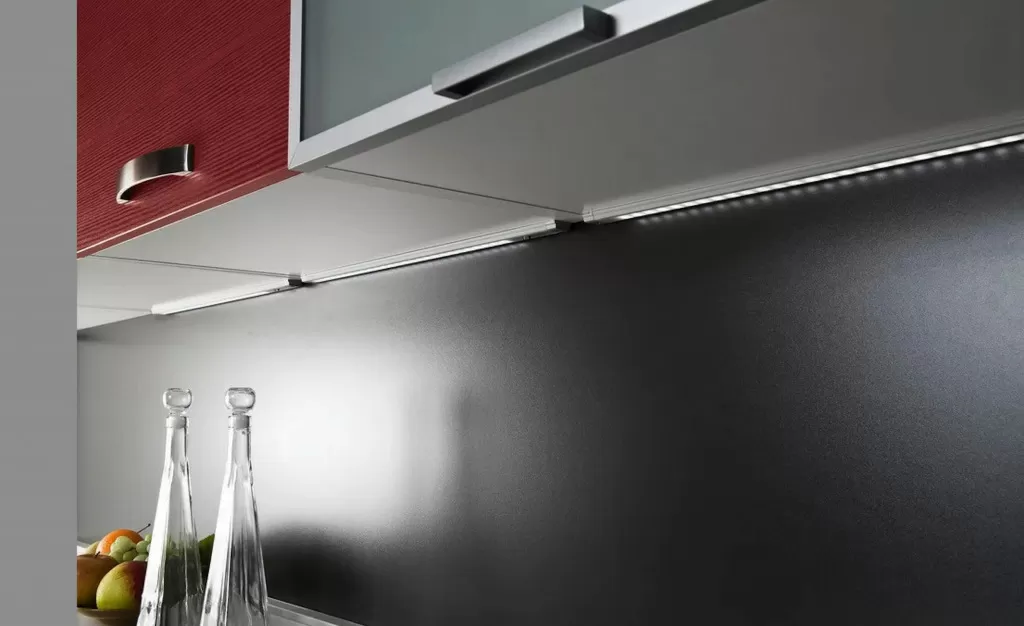 Накладной светильник на кухню