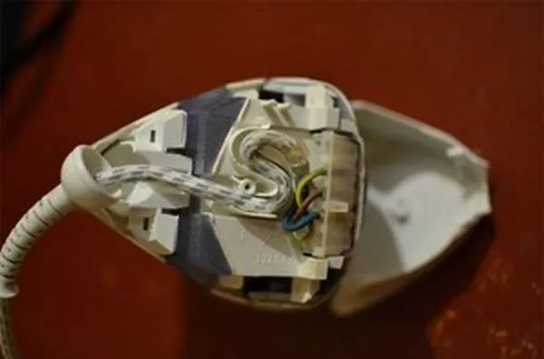 Шнур Ремонт шнура утюга