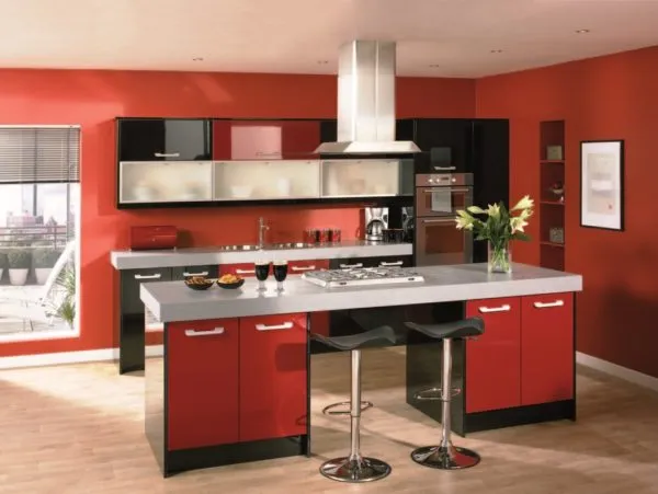 Красный цвет для стен кухни