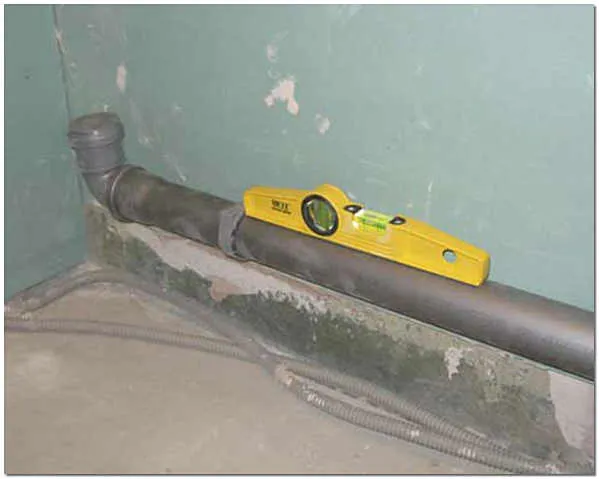Уклон канализационной трубы 110 мм для внутренней канализации