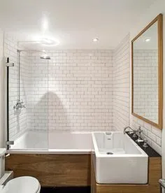 Варианты отделки стен в ванной - 30 фото идей— iHouzz.ru Subway Tiles Bathroom, Bathroom Layout, Tiny Bathroom, Bathroom Remodel Idea, Bathrooms Remodel