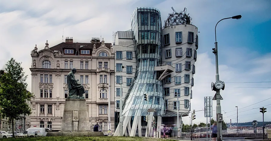 Dancing House - шедевр ...