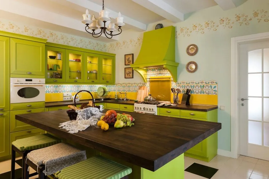 Желто-зеленый кухонный гарнитур