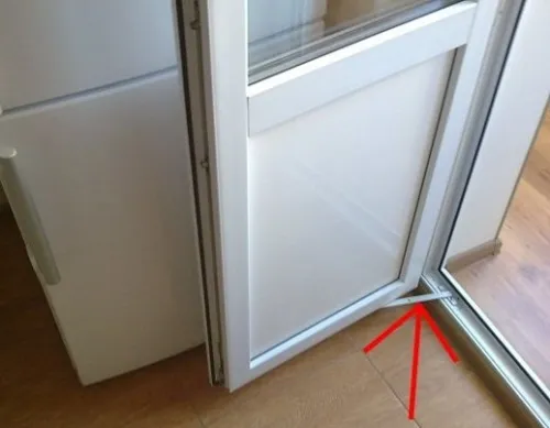 картинка ограничитель открывания балконной двери