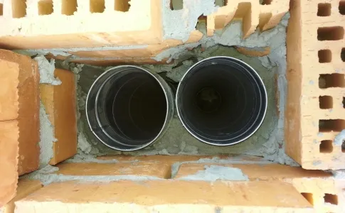 Конструкция из двух труб для вентиляции котельной