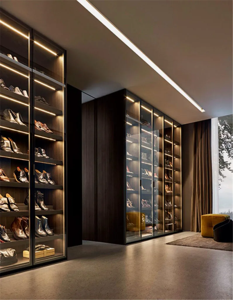 Большие шкафы для хранения обуви со стеклянными фасадными дверьми