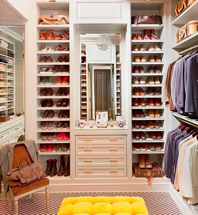 Фото гардеробной со встроенным шкафом для обуви