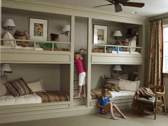 Кровать в детскую для многодетной семьи